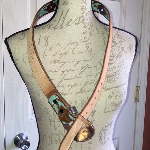 Vintage NWOT Red Spur Western Rodeo Cowgirl Bling Floral Tooled Leather Belt 34